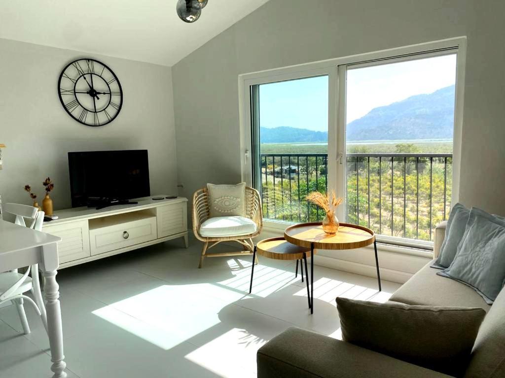 Airport Blue Eye Apartment Dalaman Best Location Also Suitable For Day Rentals Ideal For Air Travelers, 5 Km Close To Airport Exteriör bild